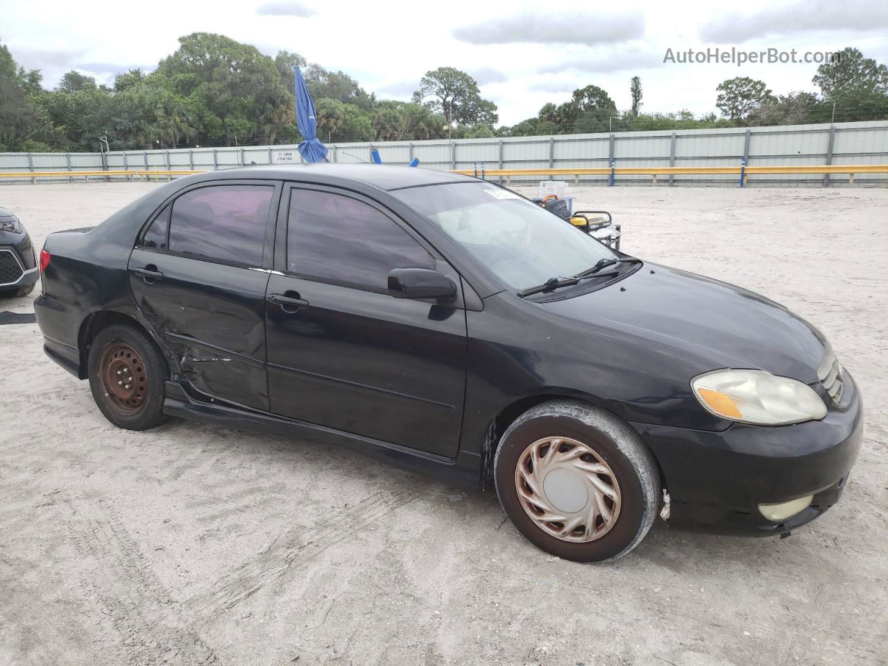 2004 Toyota Corolla Ce Black vin: 1NXBR32E64Z257392