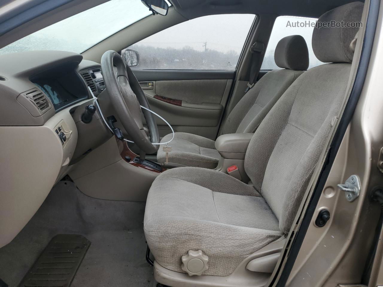 2004 Toyota Corolla Ce Золотой vin: 1NXBR32E74Z224224