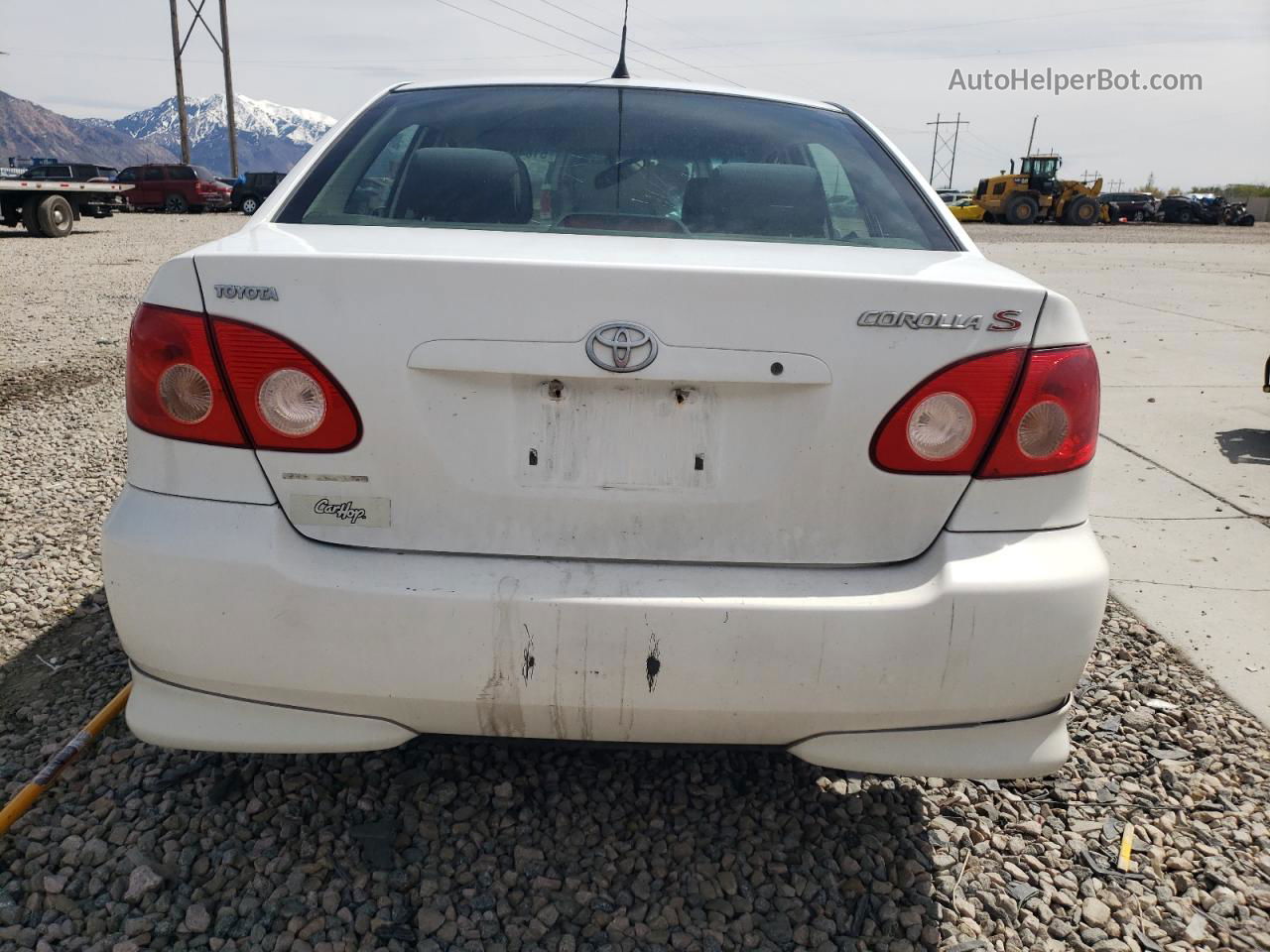 2005 Toyota Corolla Ce White vin: 1NXBR32EX5Z493626