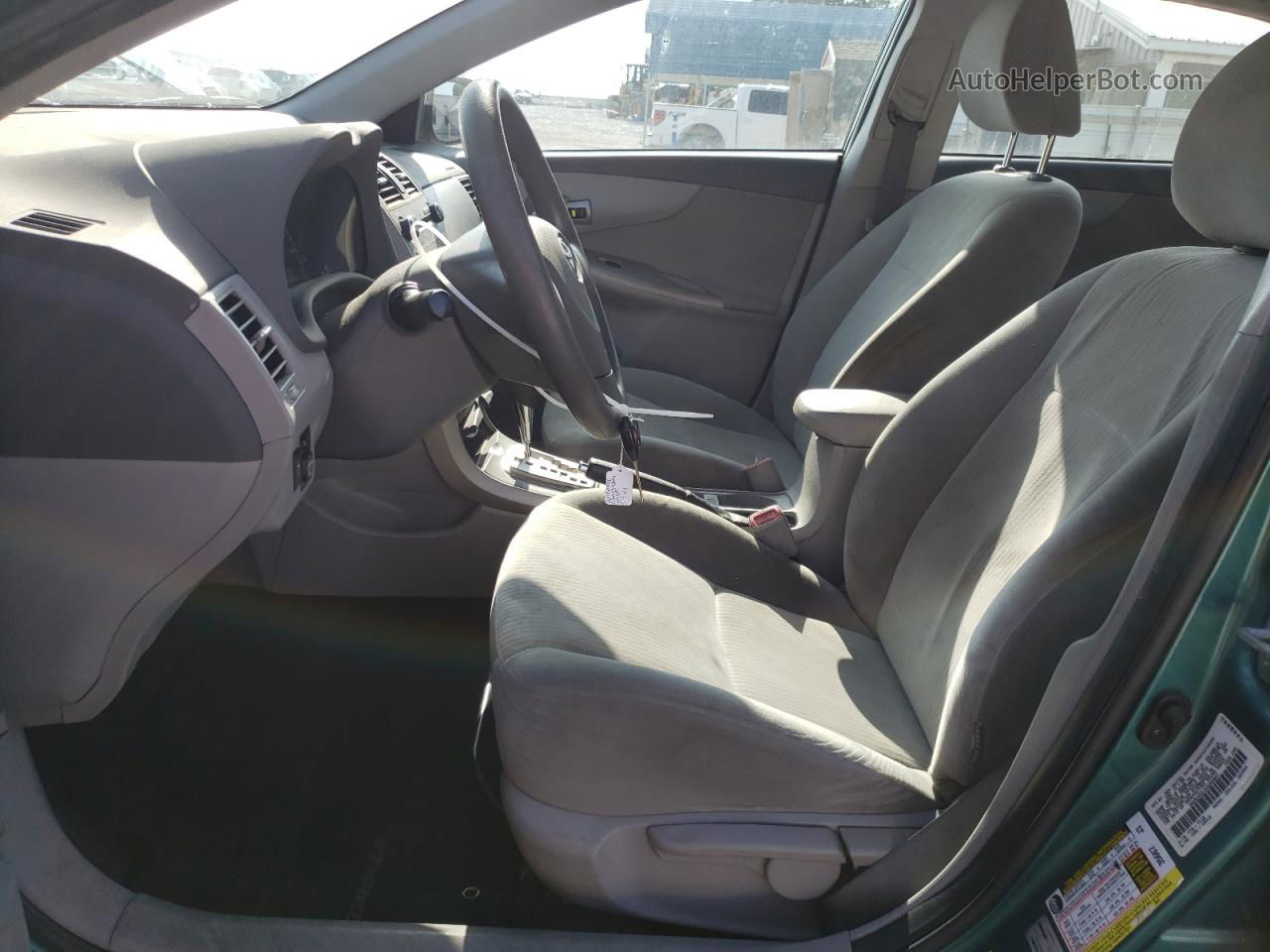 2010 Toyota Corolla Base Зеленый vin: 1NXBU4EE1AZ285807