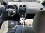 2010 Toyota Corolla Base Белый vin: 1NXBU4EE1AZ300855