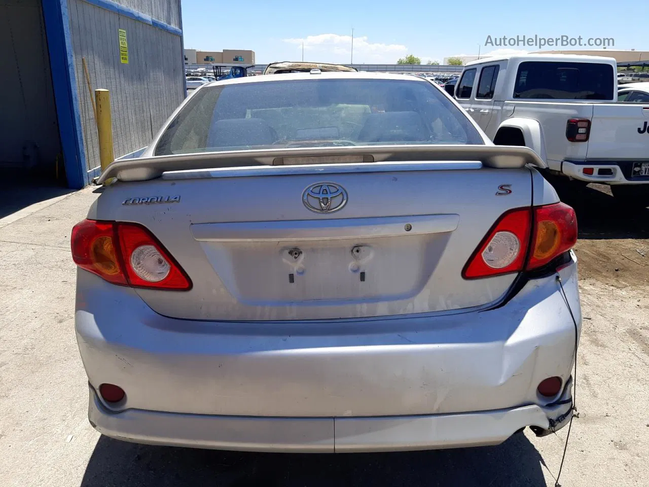 2010 Toyota Corolla Base Silver vin: 1NXBU4EE3AZ335896