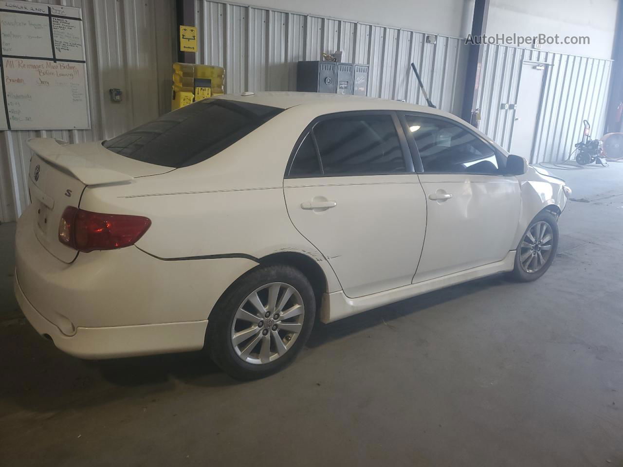 2010 Toyota Corolla Base White vin: 1NXBU4EEXAZ274479