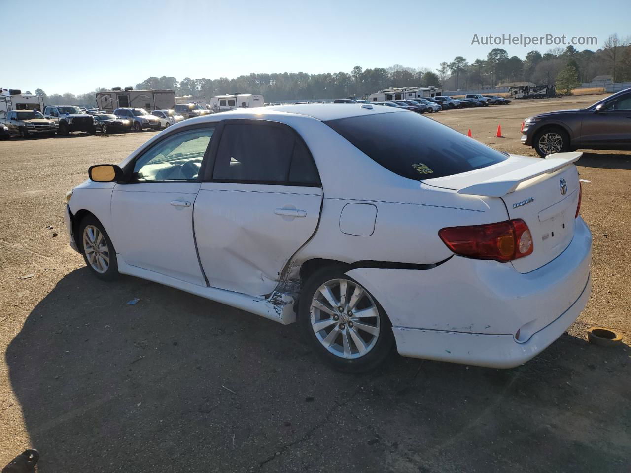 2010 Toyota Corolla Base Белый vin: 1NXBU4EEXAZ289872