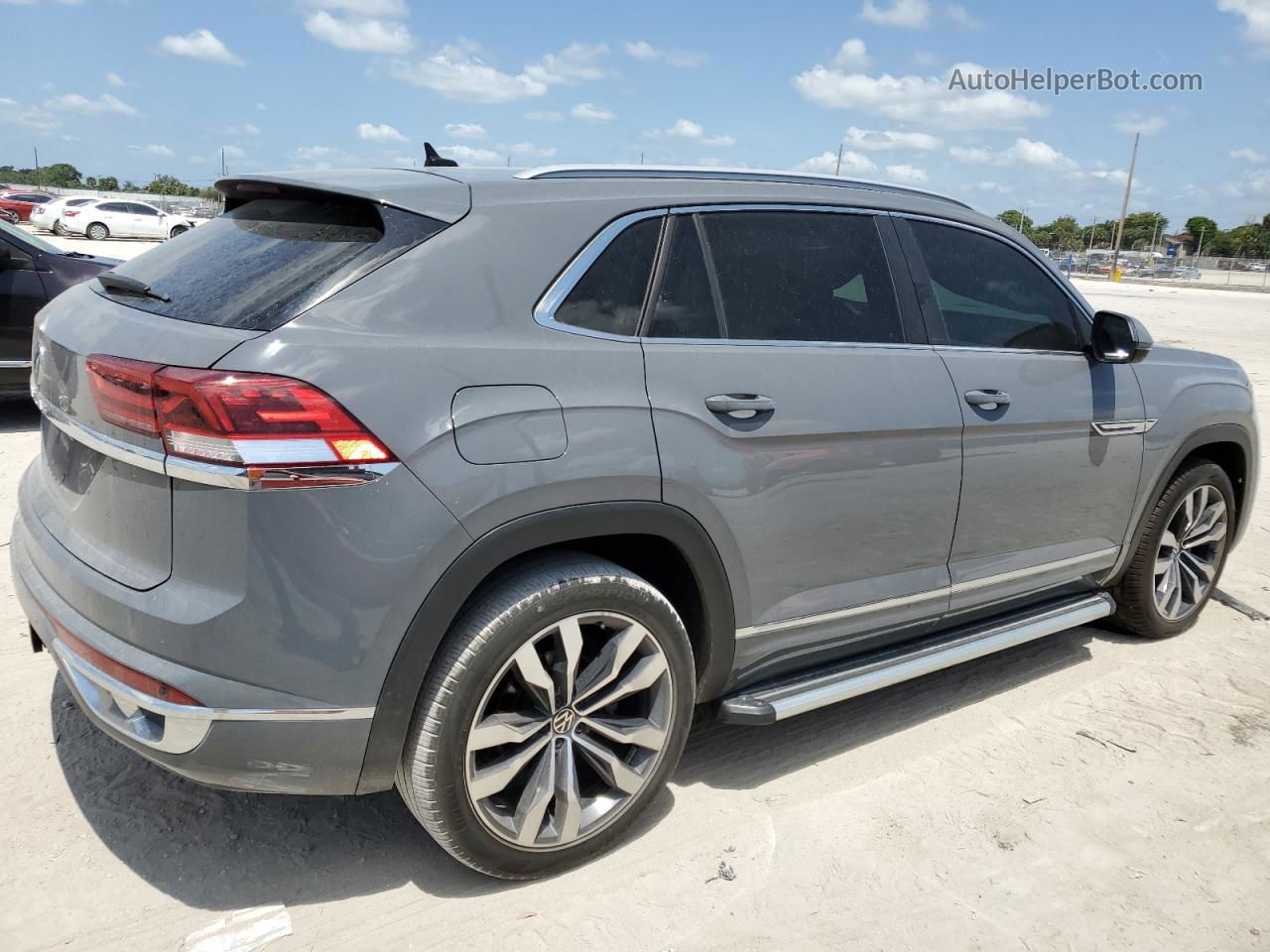 2021 Volkswagen Atlas Cross Sport Sel R-line Gray vin: 1V2CE2CA4MC216807