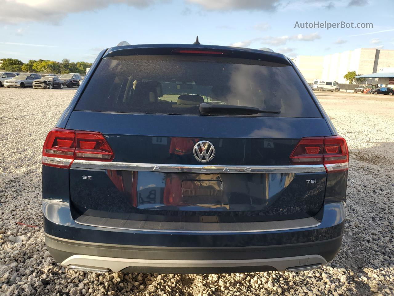 2018 Volkswagen Atlas Se Blue vin: 1V2CP2CA3JC599192