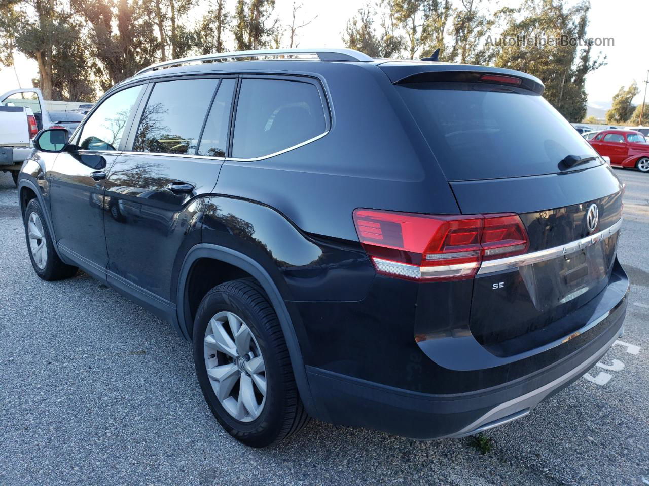 2018 Volkswagen Atlas Se Black vin: 1V2CP2CA8JC595848