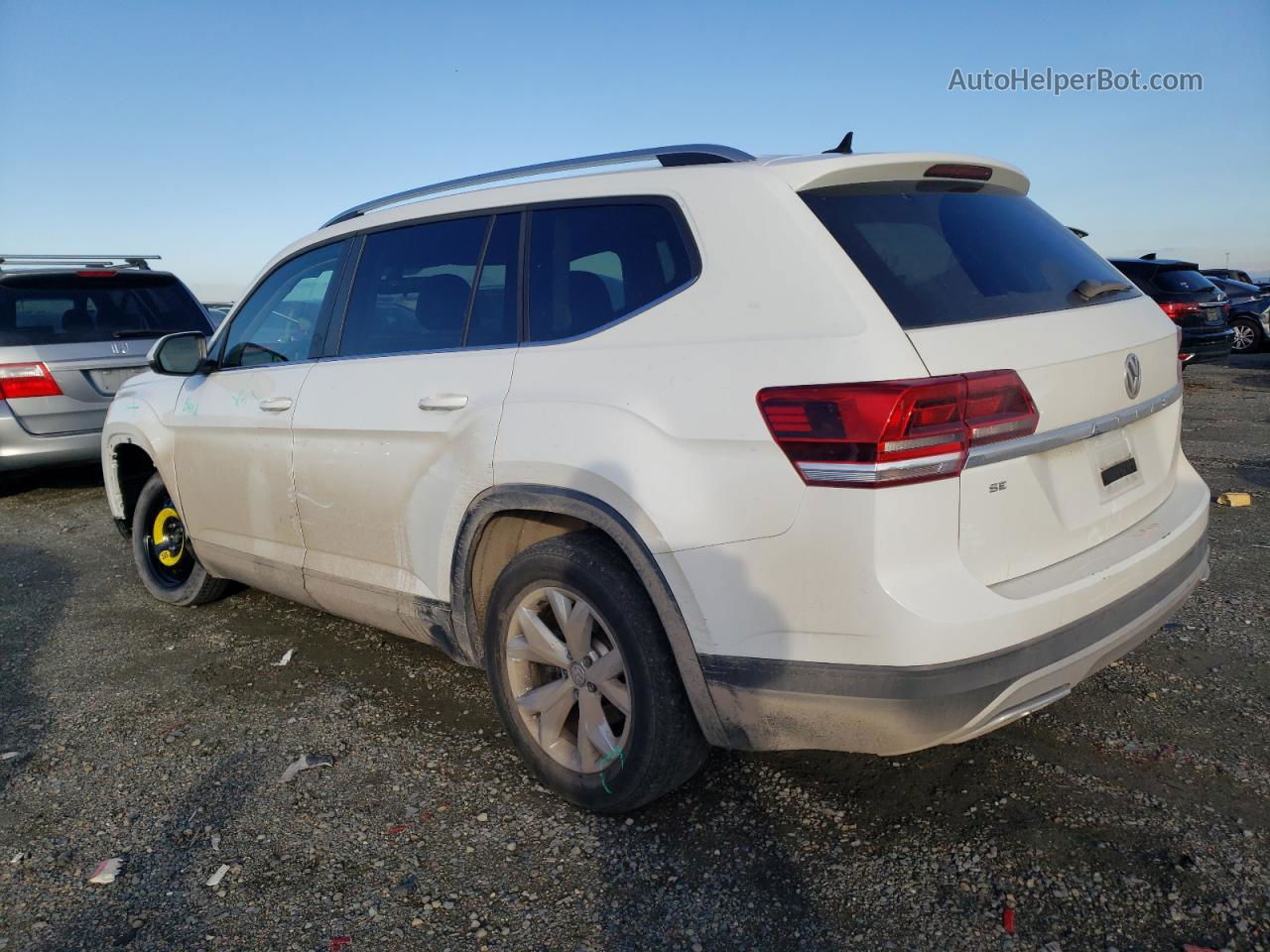 2018 Volkswagen Atlas Se Белый vin: 1V2CP2CA9JC545220