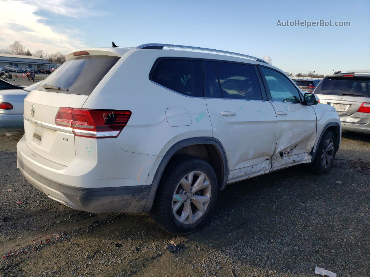 2018 Volkswagen Atlas Se White vin: 1V2CP2CA9JC545220