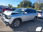 2018 Volkswagen Atlas 2.0t Se Silver vin: 1V2CP2CAXJC593826