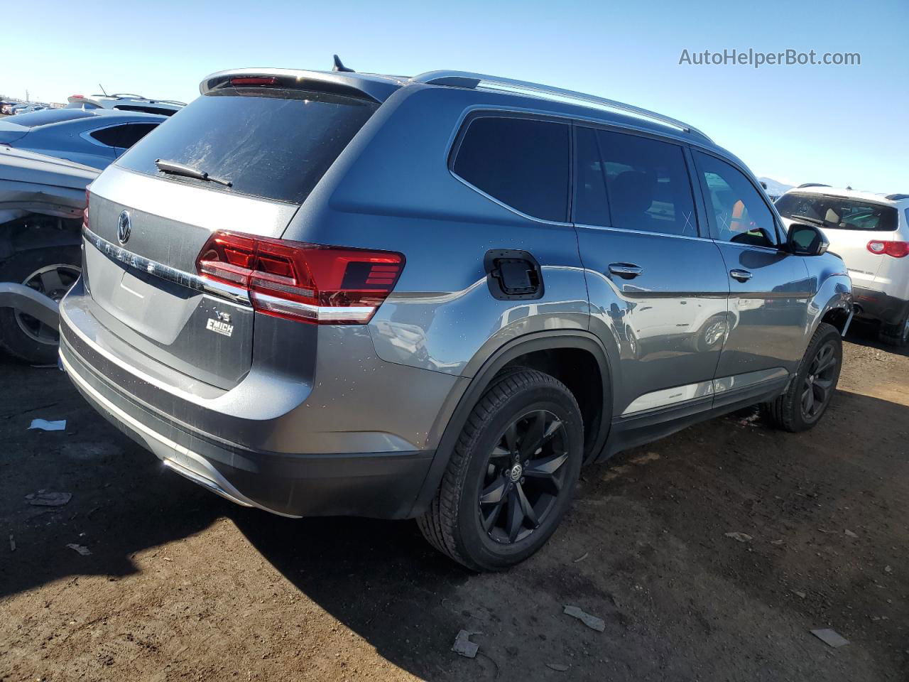 2018 Volkswagen Atlas Se Gray vin: 1V2CR2CA2JC566226