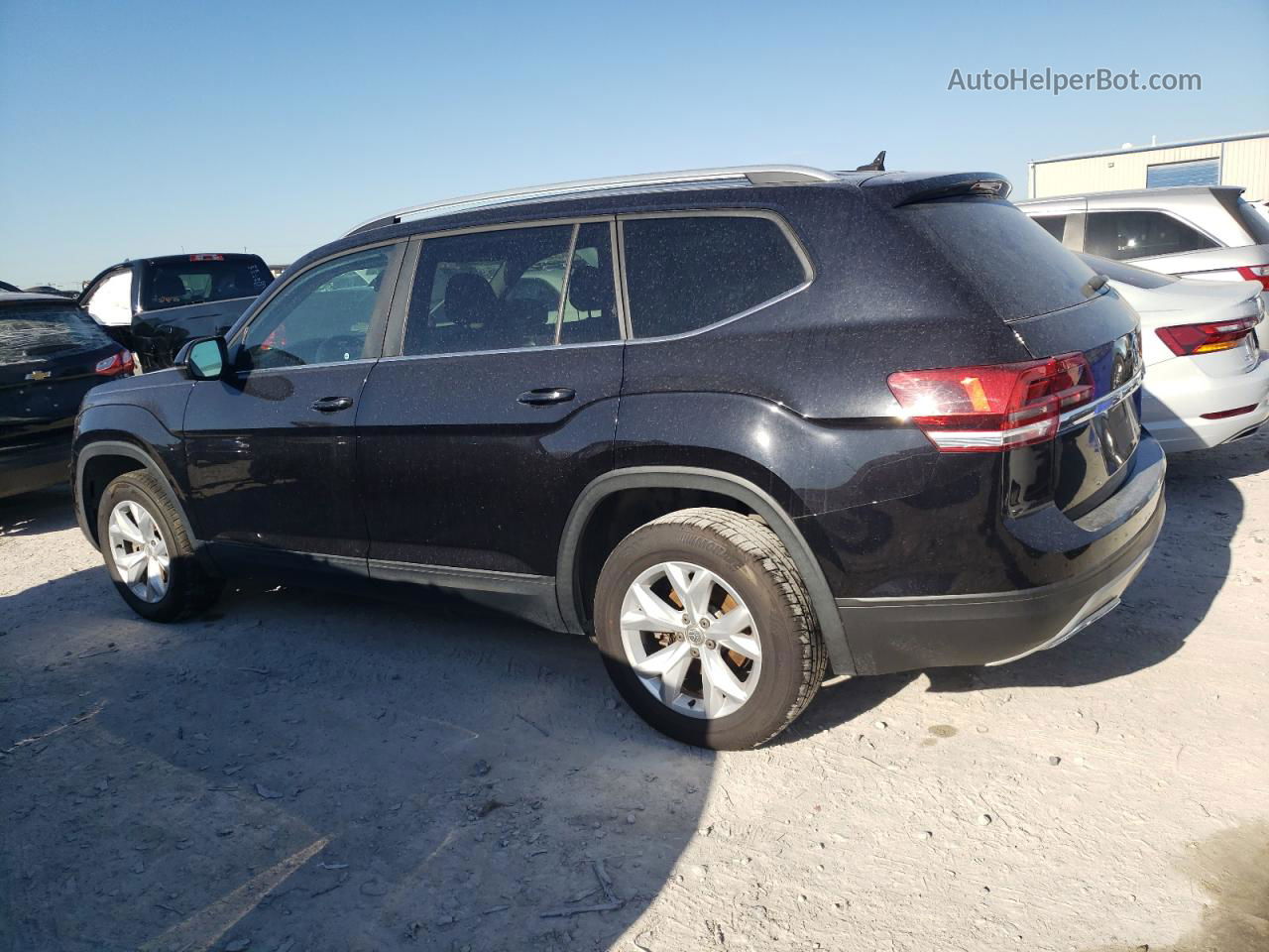 2018 Volkswagen Atlas Se Black vin: 1V2CR2CA4JC568236