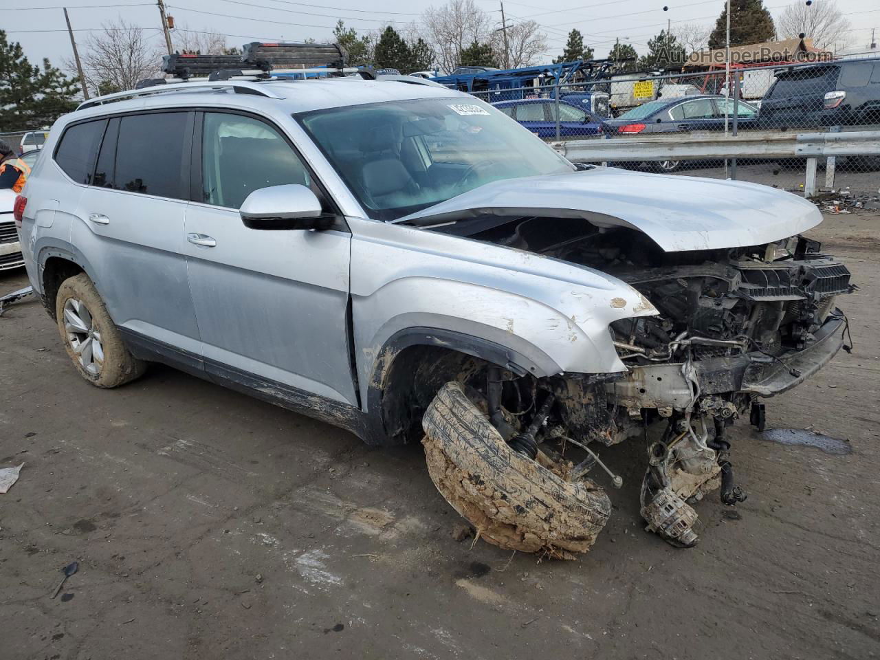 2018 Volkswagen Atlas Se Silver vin: 1V2CR2CA5JC569928