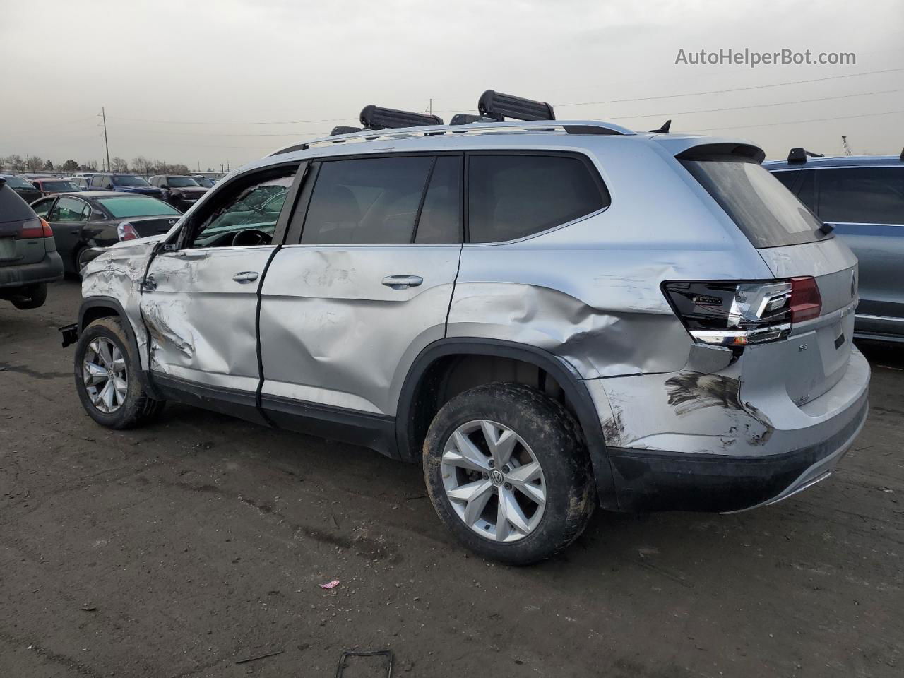 2018 Volkswagen Atlas Se Silver vin: 1V2CR2CA5JC569928