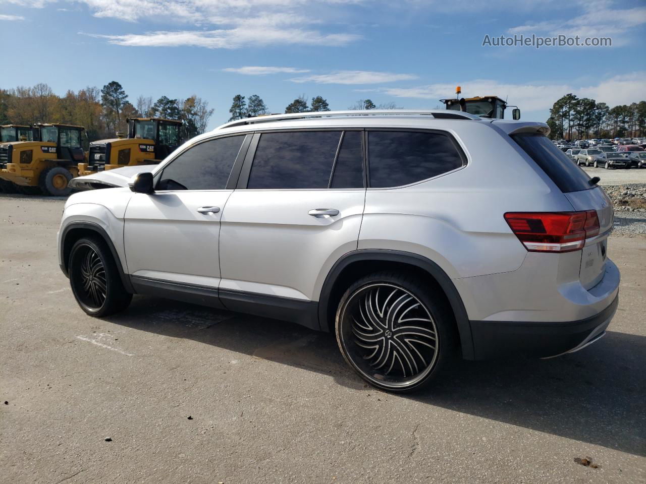 2018 Volkswagen Atlas Se Silver vin: 1V2CR2CA9JC564196