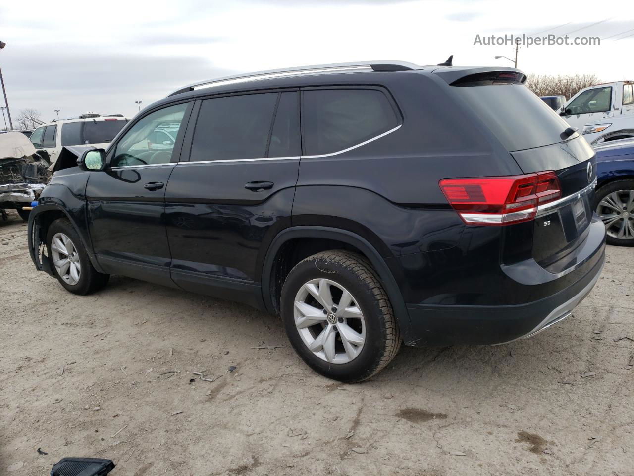 2018 Volkswagen Atlas Se Black vin: 1V2CR2CAXJC569827