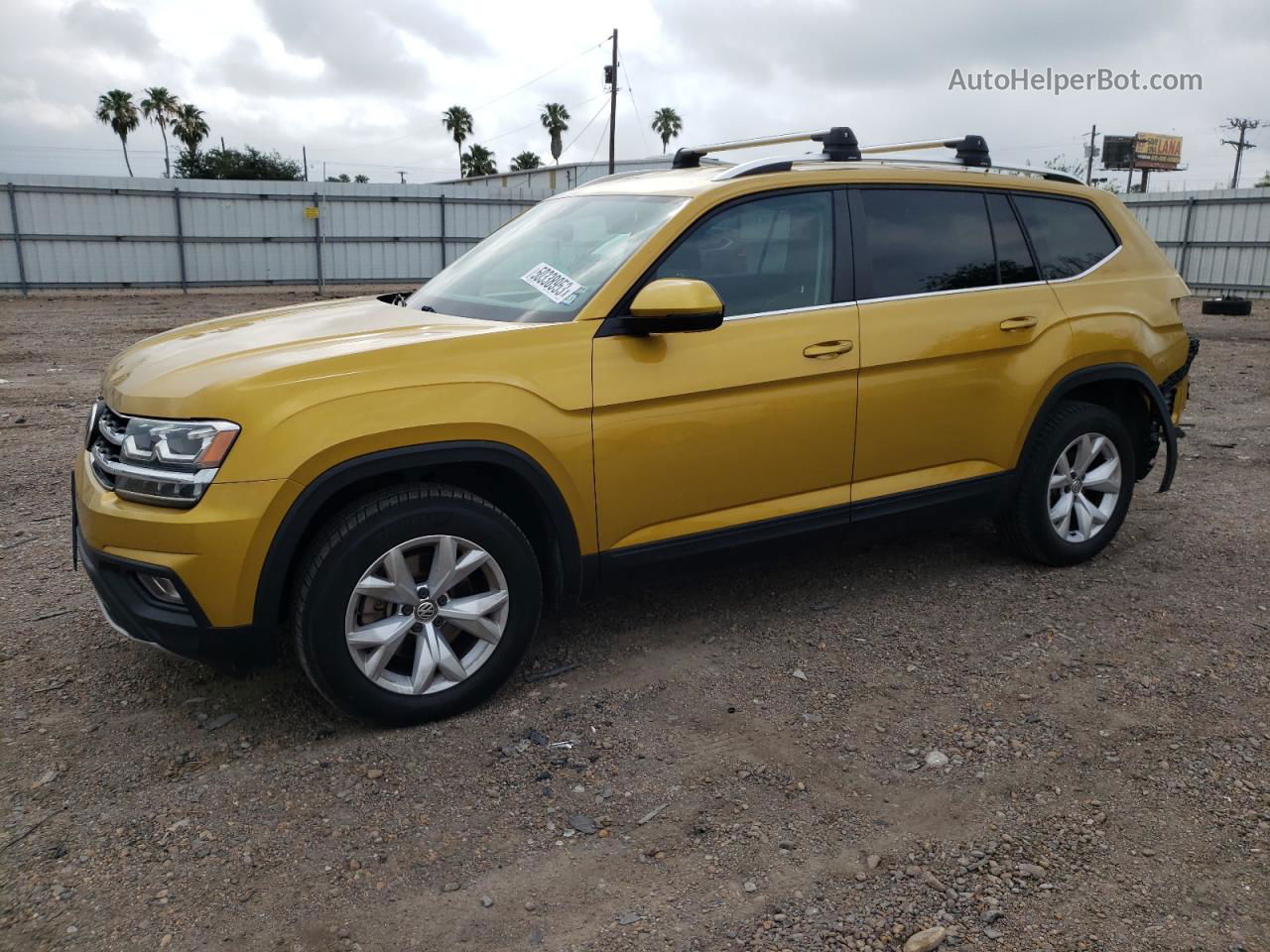 2018 Volkswagen Atlas Se Yellow vin: 1V2DR2CAXJC554894