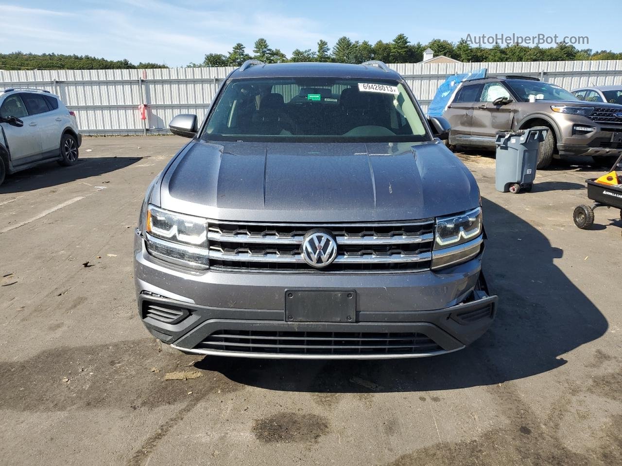 2018 Volkswagen Atlas  Gray vin: 1V2HR2CA6JC502065