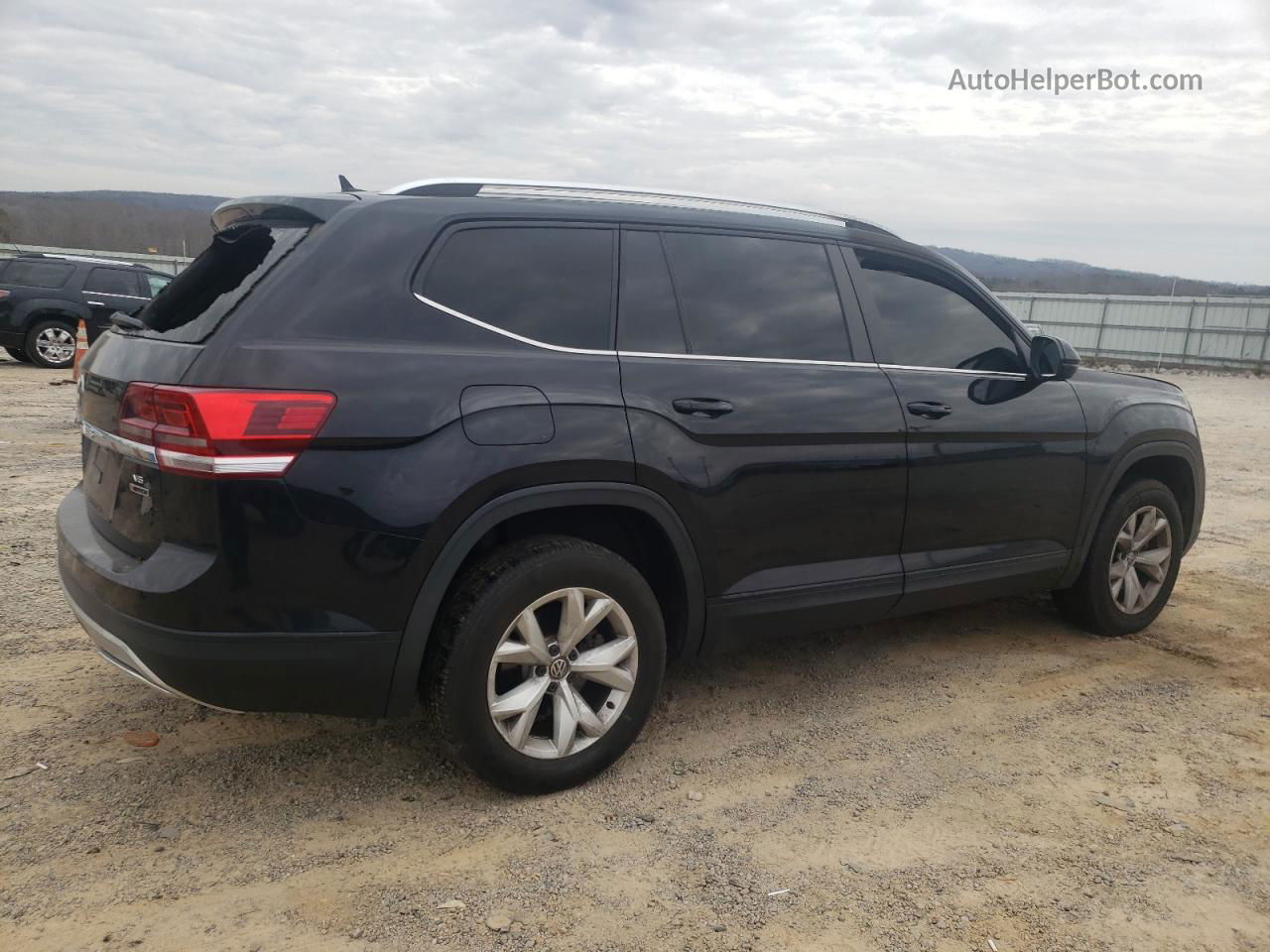 2018 Volkswagen Atlas Se Black vin: 1V2KR2CA0JC545600