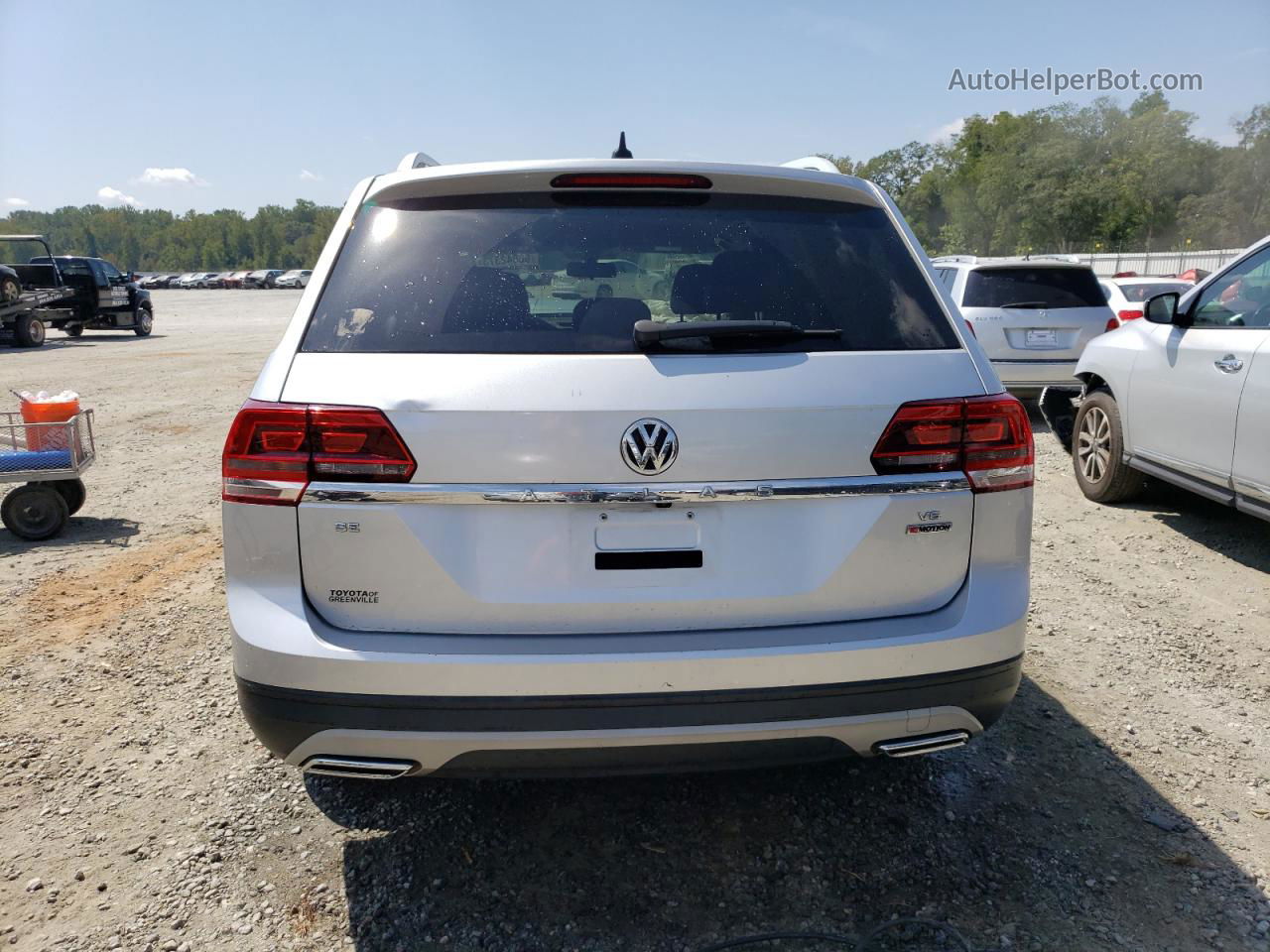 2018 Volkswagen Atlas Se Silver vin: 1V2KR2CA0JC567919