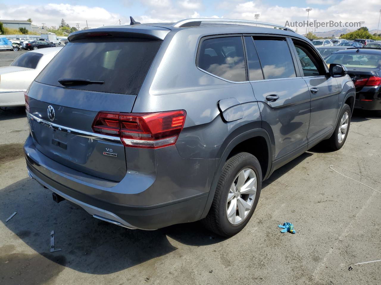 2018 Volkswagen Atlas Se Серебряный vin: 1V2KR2CA0JC590617