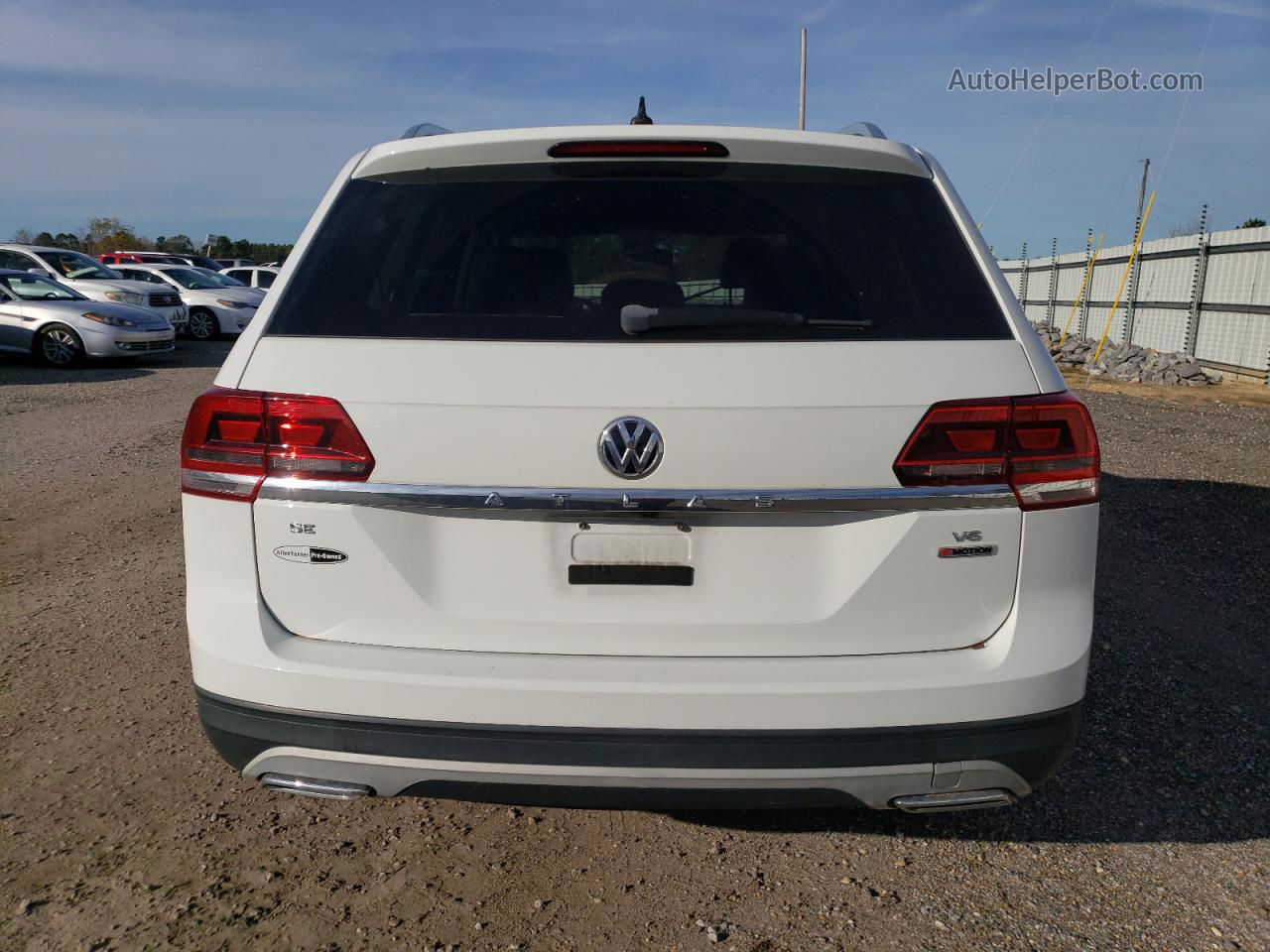 2018 Volkswagen Atlas Se White vin: 1V2KR2CA5JC536973