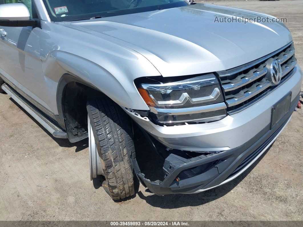 2018 Volkswagen Atlas 3.6l V6 Se Silver vin: 1V2KR2CA7JC586838