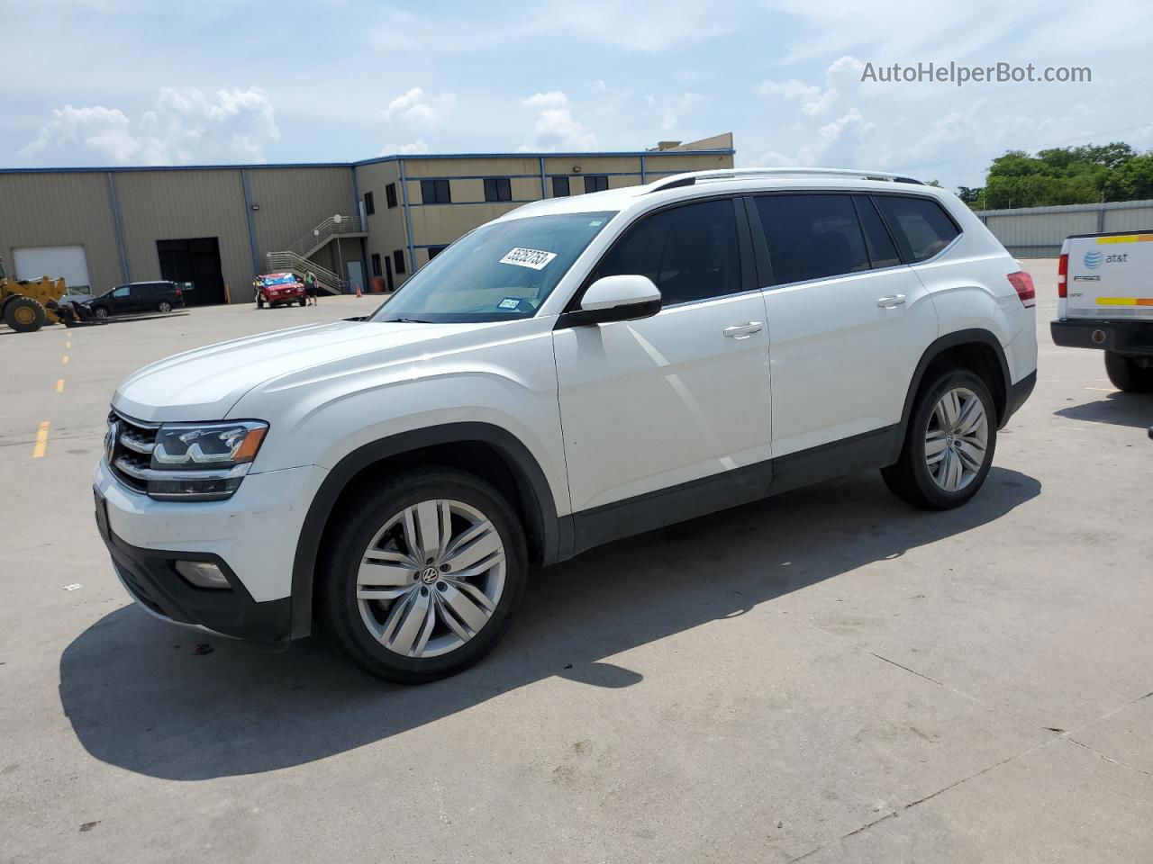 2018 Volkswagen Atlas Se Белый vin: 1V2KR2CA9JC577123