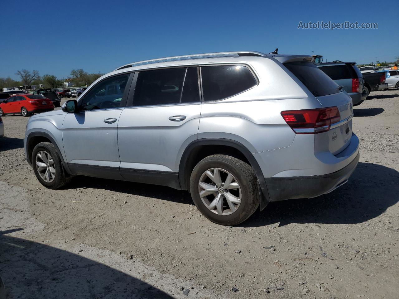 2018 Volkswagen Atlas Se Silver vin: 1V2LR2CA6JC547243