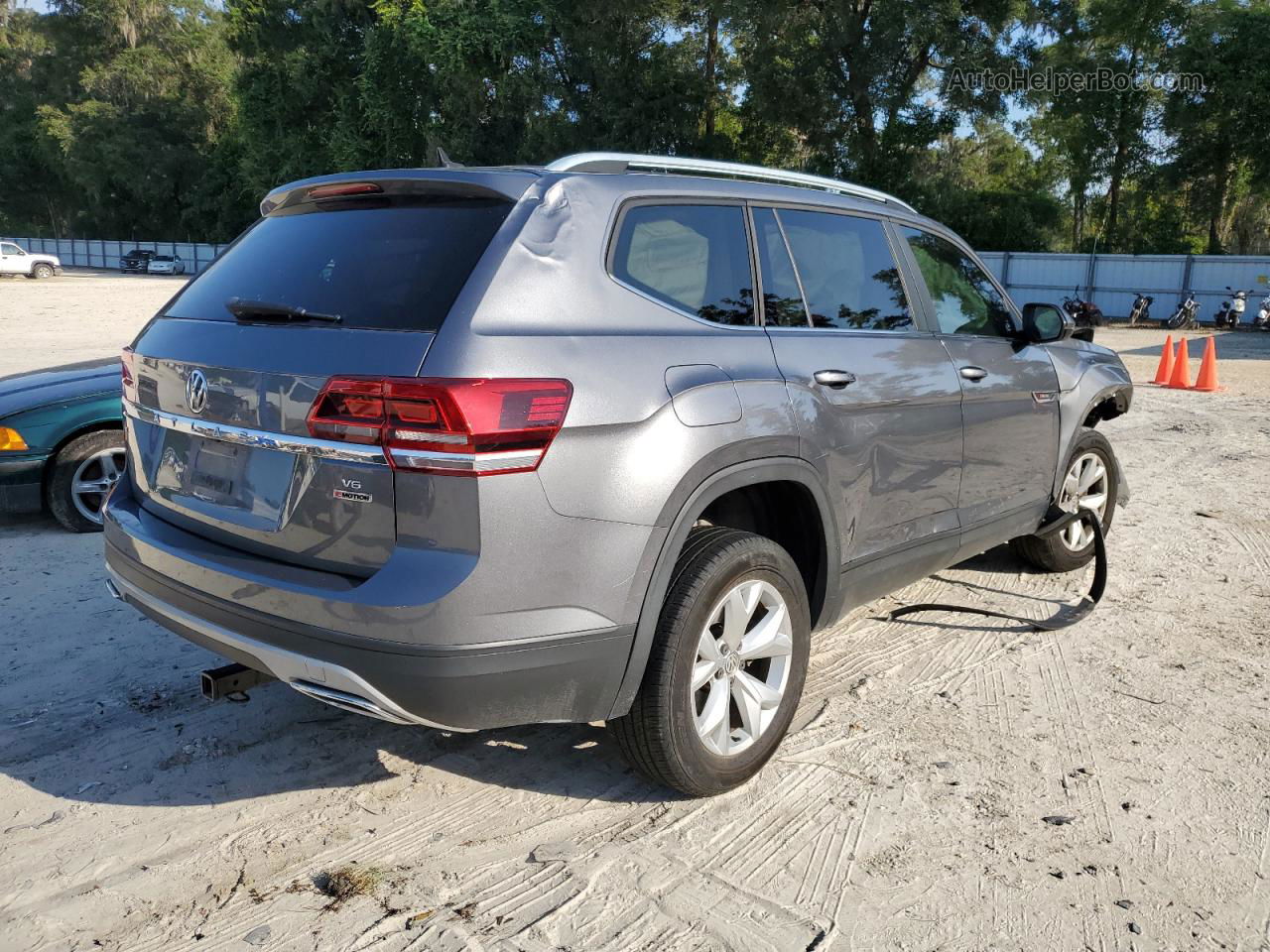 2018 Volkswagen Atlas Se Серый vin: 1V2LR2CA8JC556963