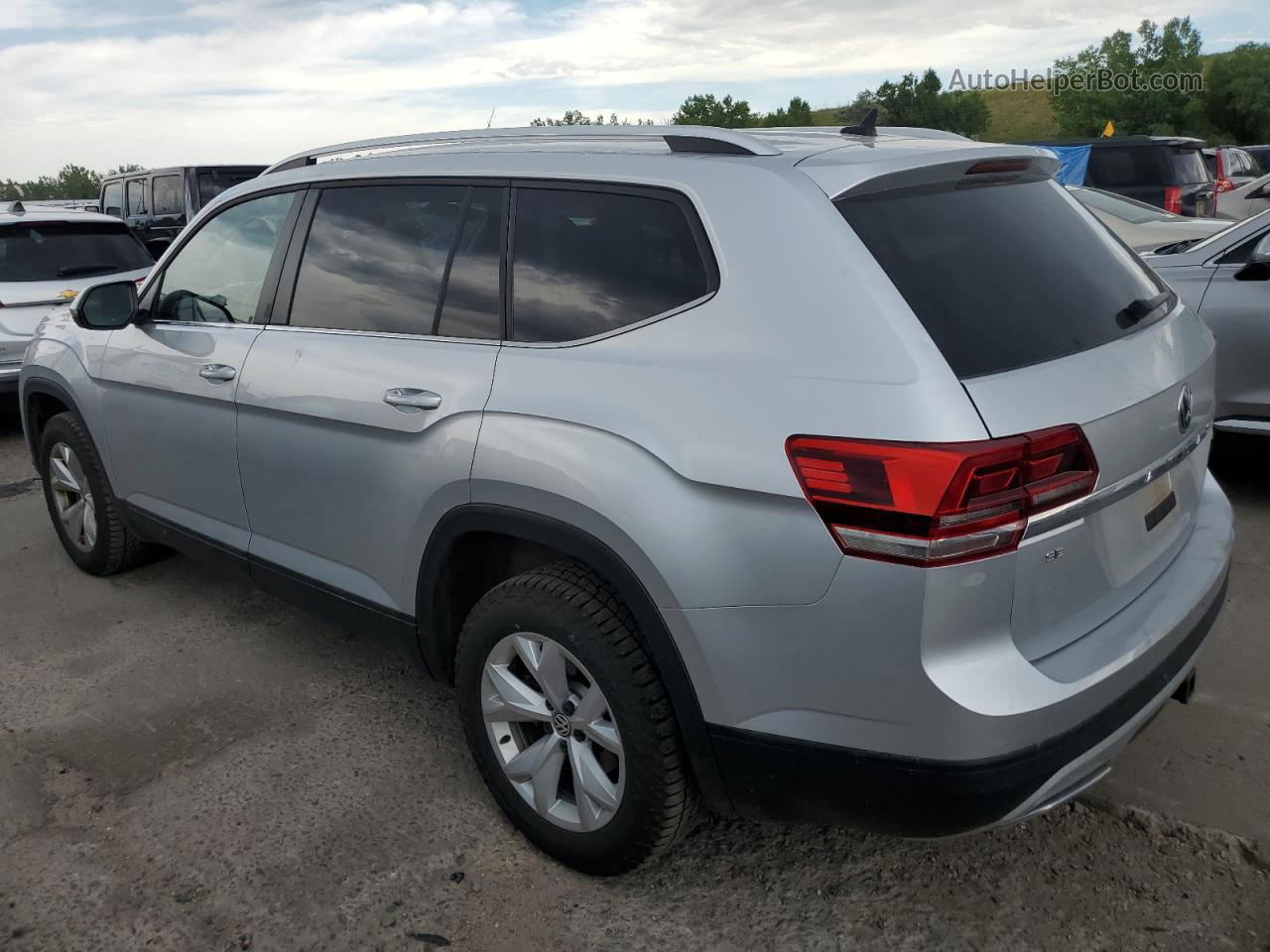 2018 Volkswagen Atlas Se Серебряный vin: 1V2LR2CAXJC550209