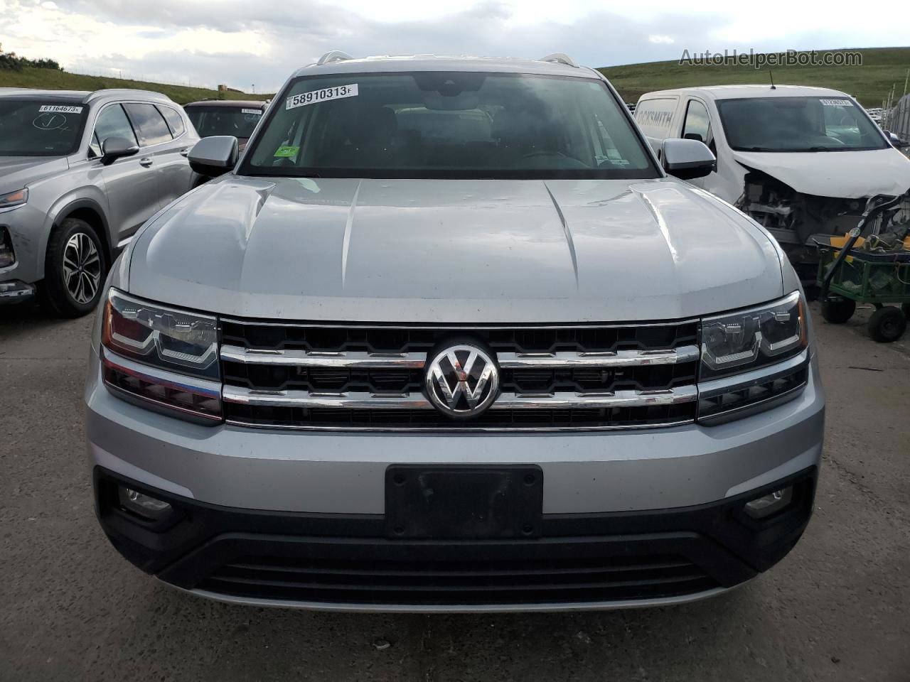 2018 Volkswagen Atlas Se Серебряный vin: 1V2LR2CAXJC550209