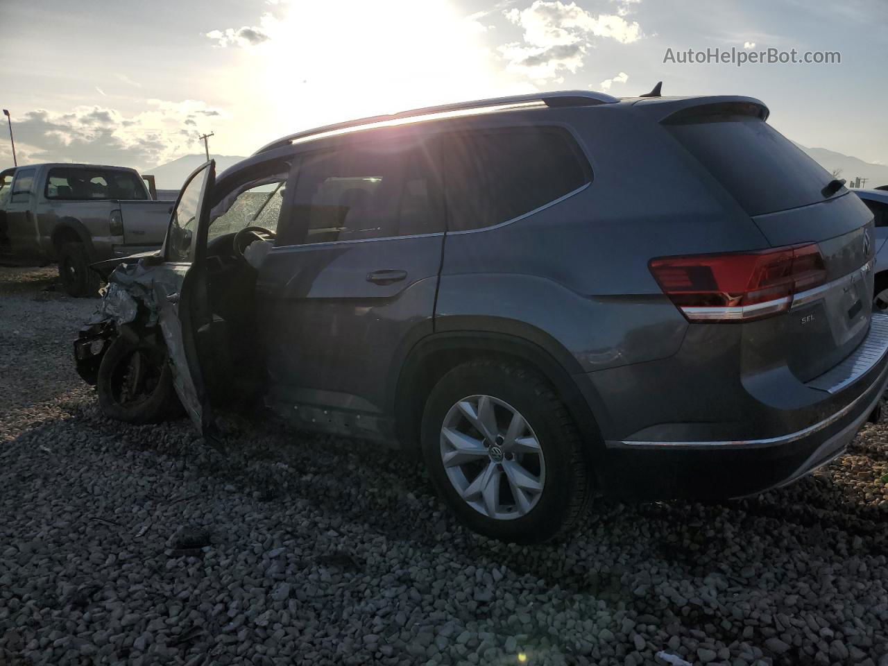 2018 Volkswagen Atlas Sel Gray vin: 1V2MR2CA2JC528421