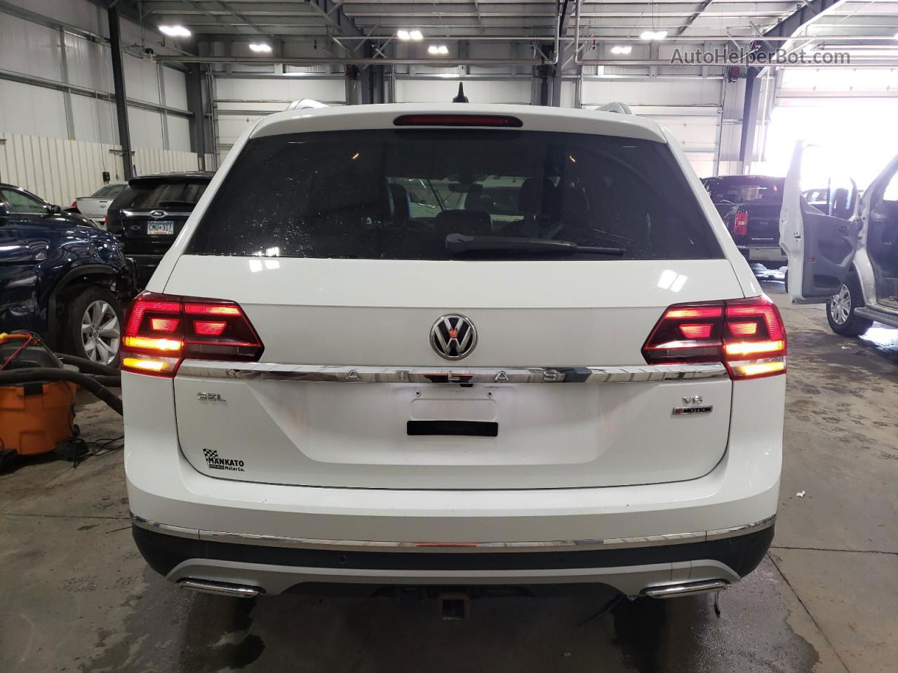 2018 Volkswagen Atlas Sel White vin: 1V2MR2CA5JC535198