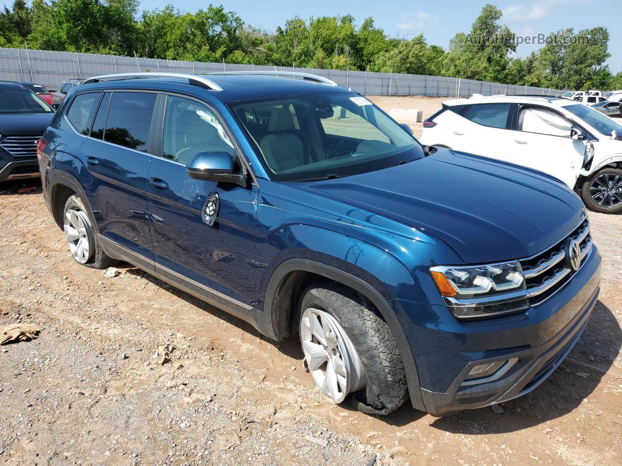 2018 Volkswagen Atlas Sel Blue vin: 1V2MR2CA9JC528044