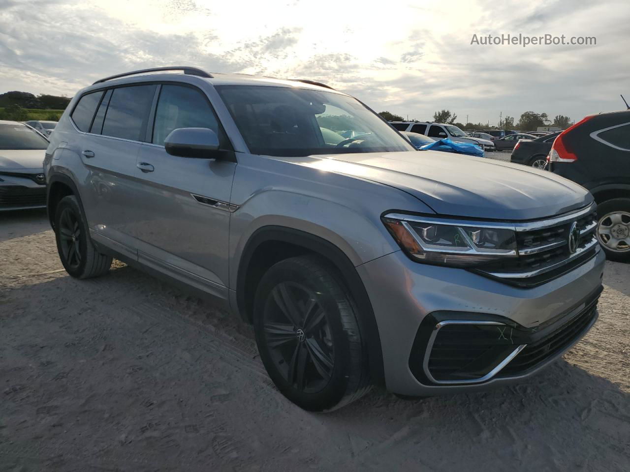 2021 Volkswagen Atlas Se Серебряный vin: 1V2MR2CA9MC572193