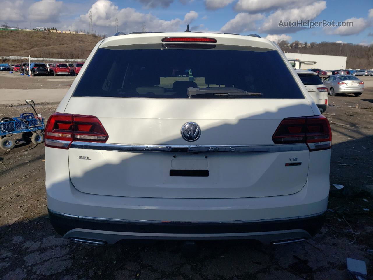 2018 Volkswagen Atlas Sel White vin: 1V2MR2CAXJC535732