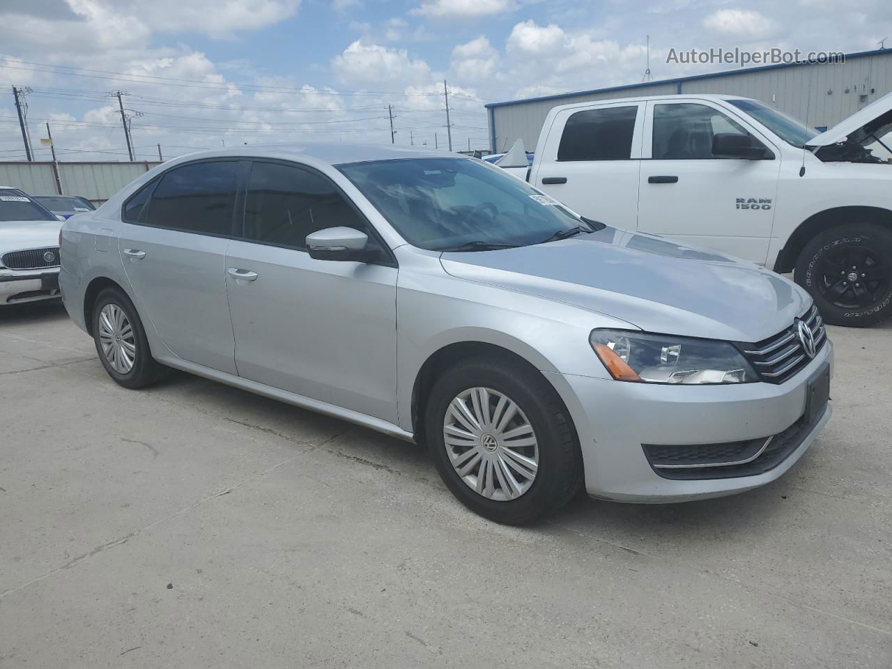 2014 Volkswagen Passat S Silver vin: 1VWAH7A32EC016038