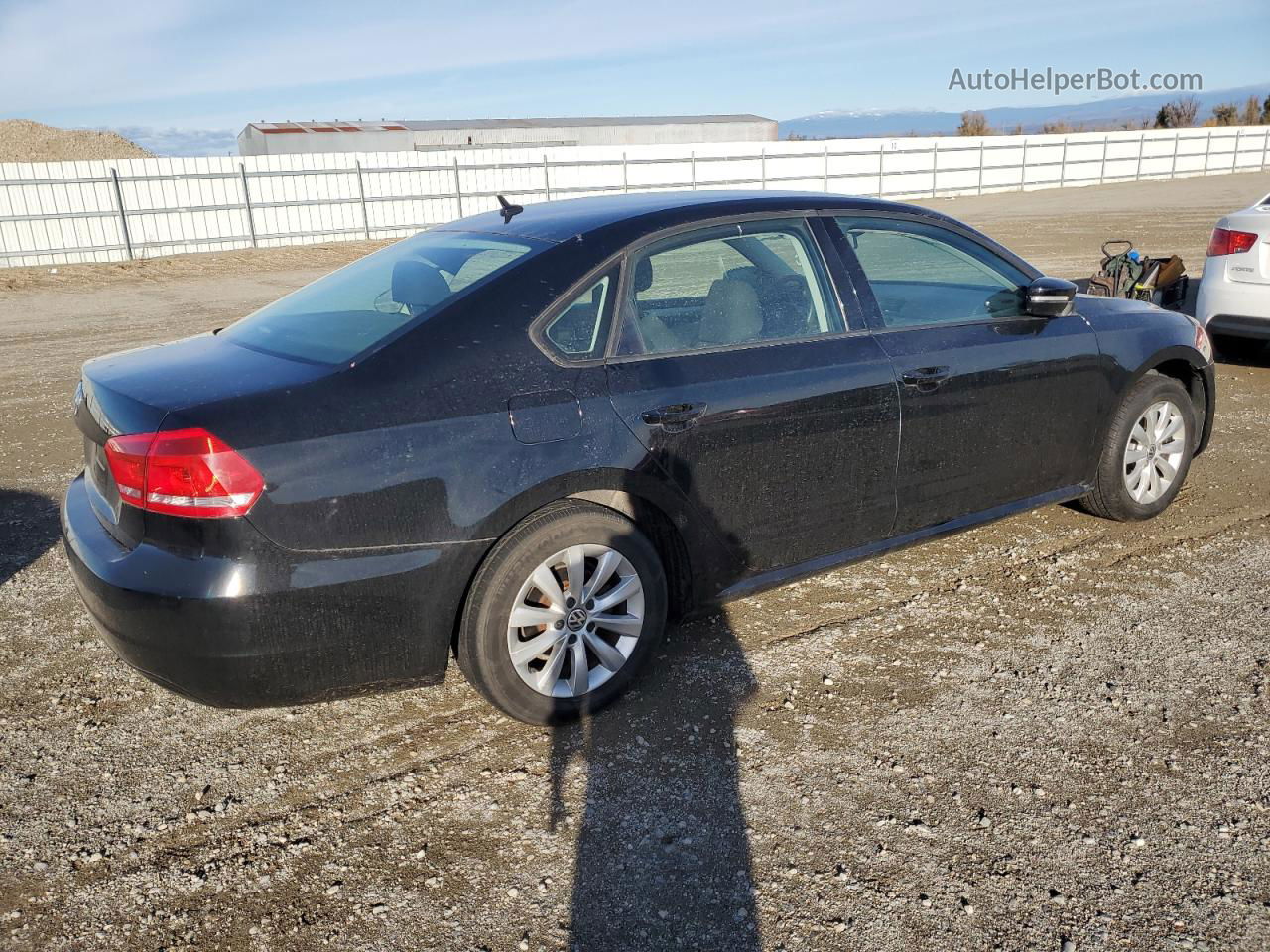 2013 Volkswagen Passat S Черный vin: 1VWAH7A33DC019593