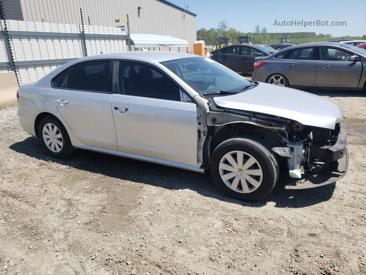 2013 Volkswagen Passat S Silver vin: 1VWAH7A34DC039514