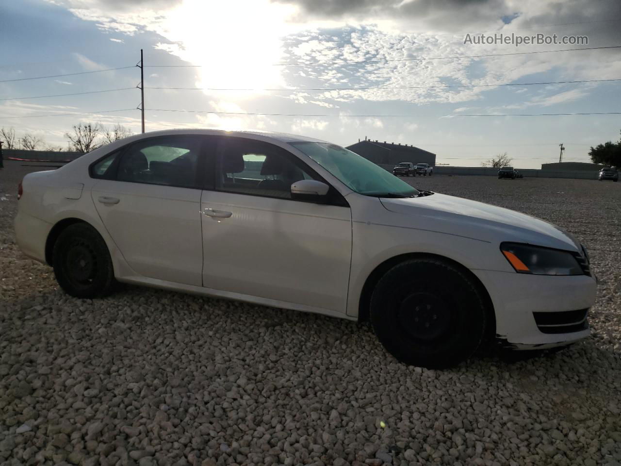 2014 Volkswagen Passat S White vin: 1VWAH7A34EC015053