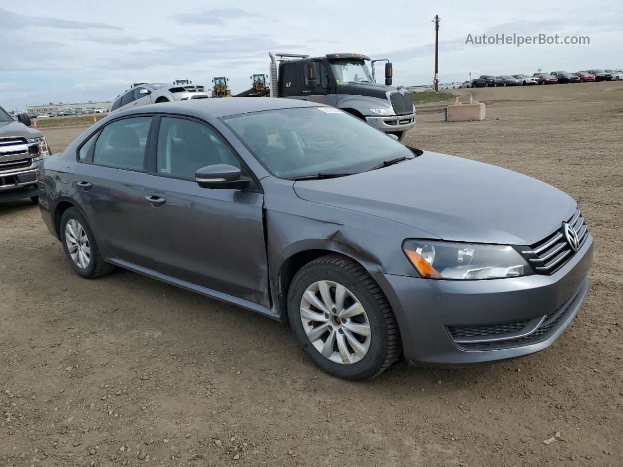 2013 Volkswagen Passat S Silver vin: 1VWAH7A36DC045699