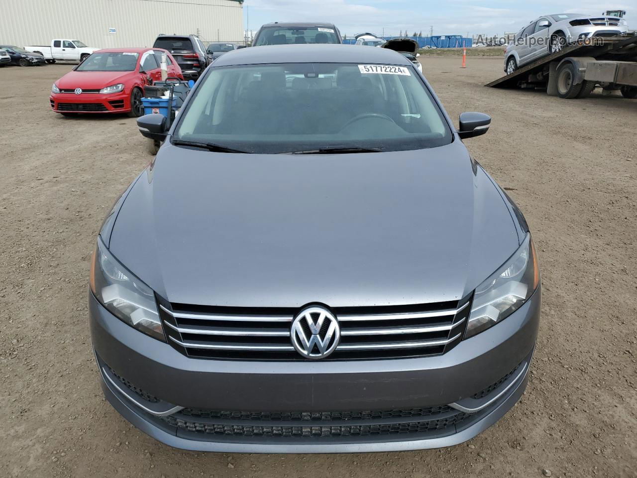 2013 Volkswagen Passat S Серебряный vin: 1VWAH7A36DC045699