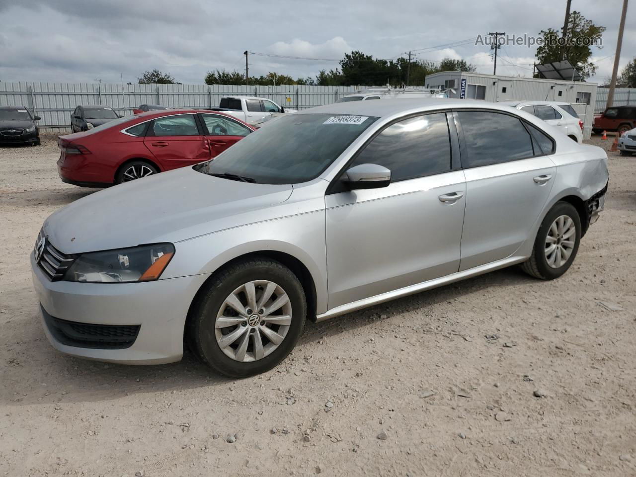 2013 Volkswagen Passat S Silver vin: 1VWAH7A38DC009402