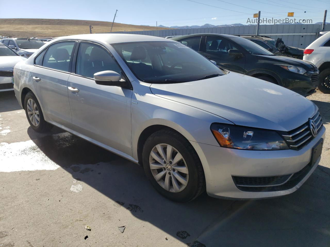 2013 Volkswagen Passat S Silver vin: 1VWAH7A39DC141519