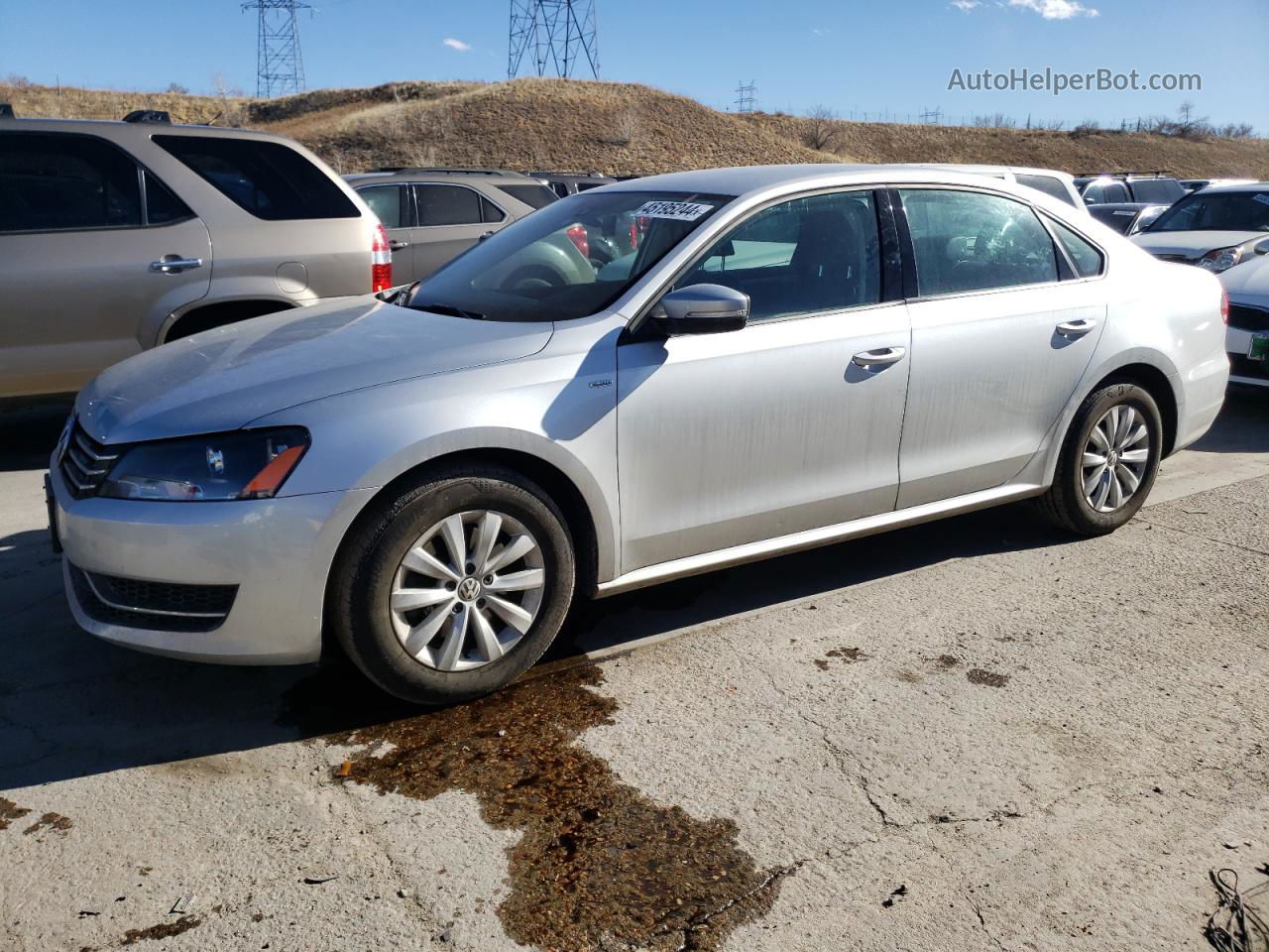 2013 Volkswagen Passat S Silver vin: 1VWAH7A39DC141519