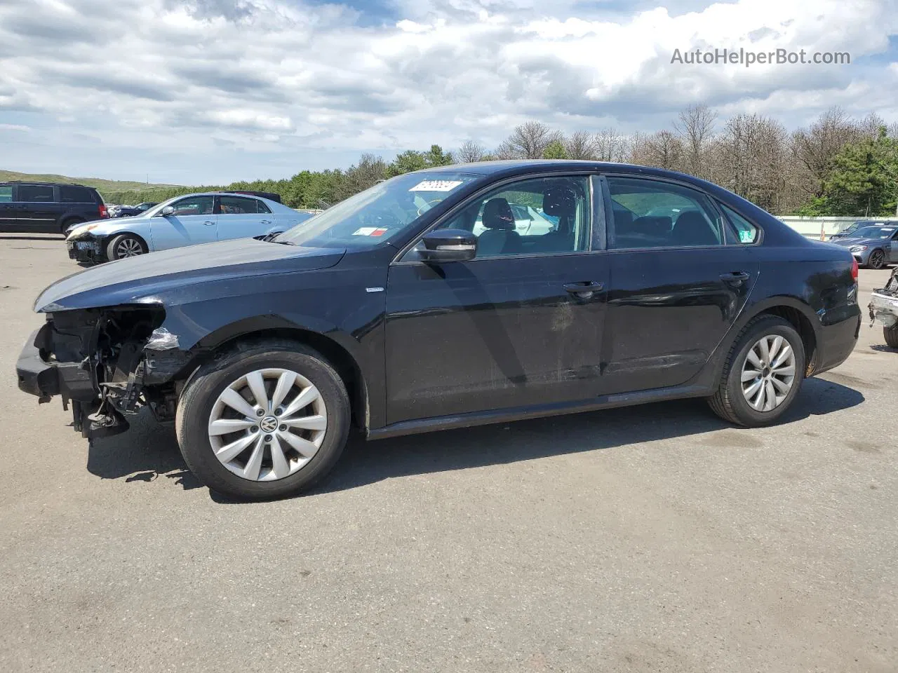 2014 Volkswagen Passat S Черный vin: 1VWAH7A3XEC015459