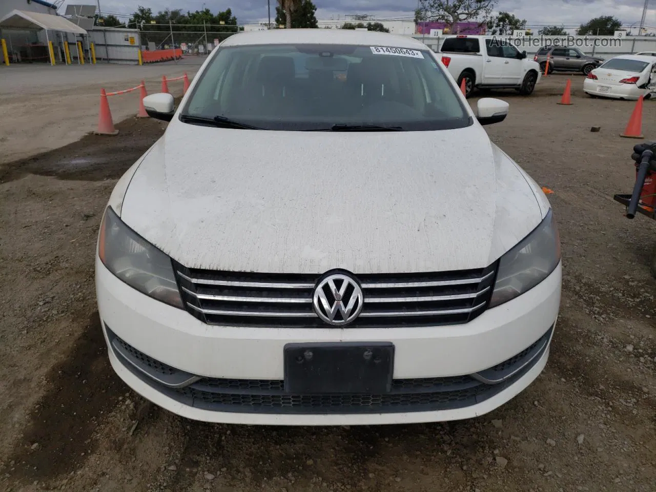 2013 Volkswagen Passat S White vin: 1VWAP7A31DC075289