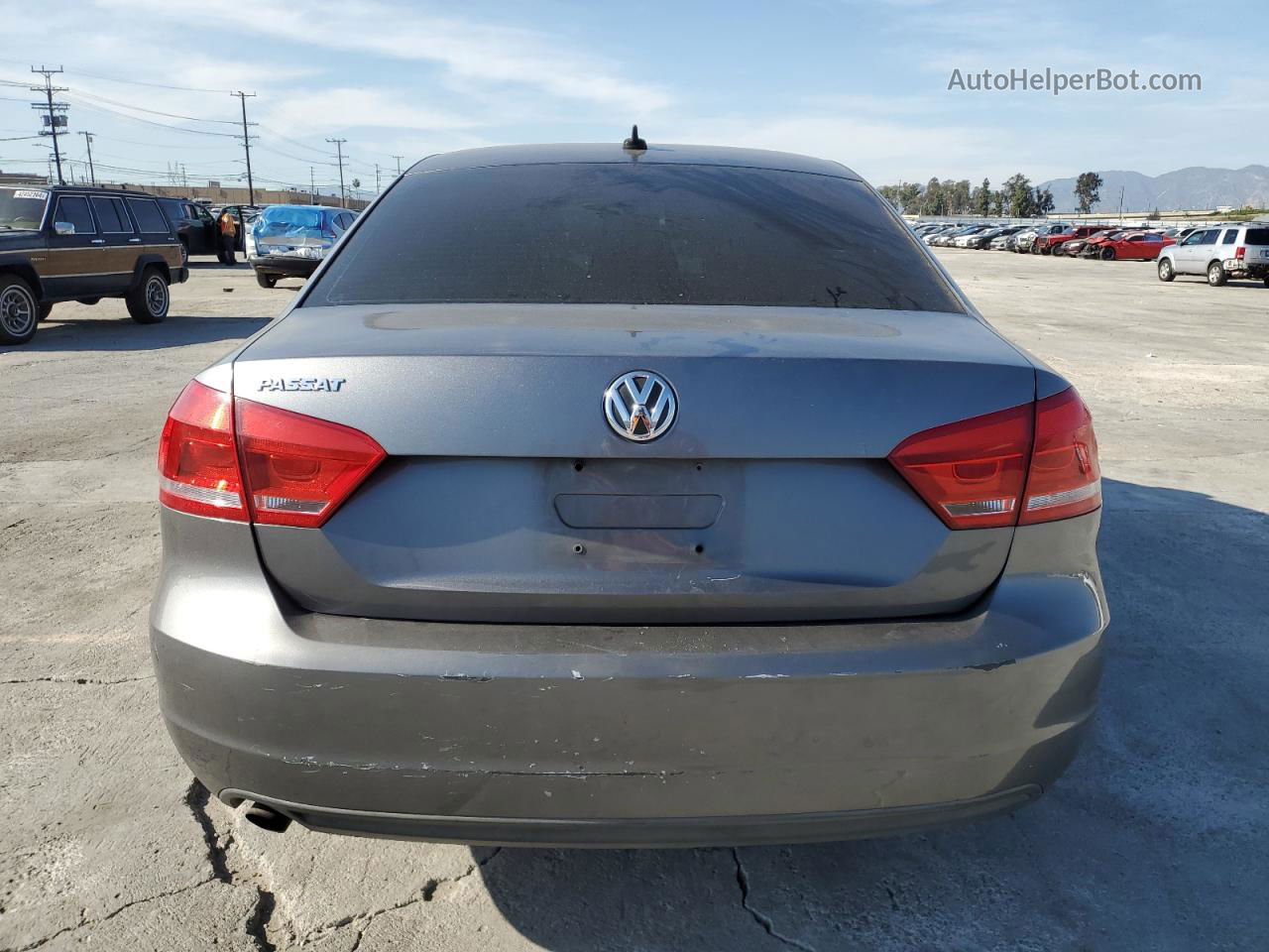 2014 Volkswagen Passat S Угольный vin: 1VWAP7A32EC021226