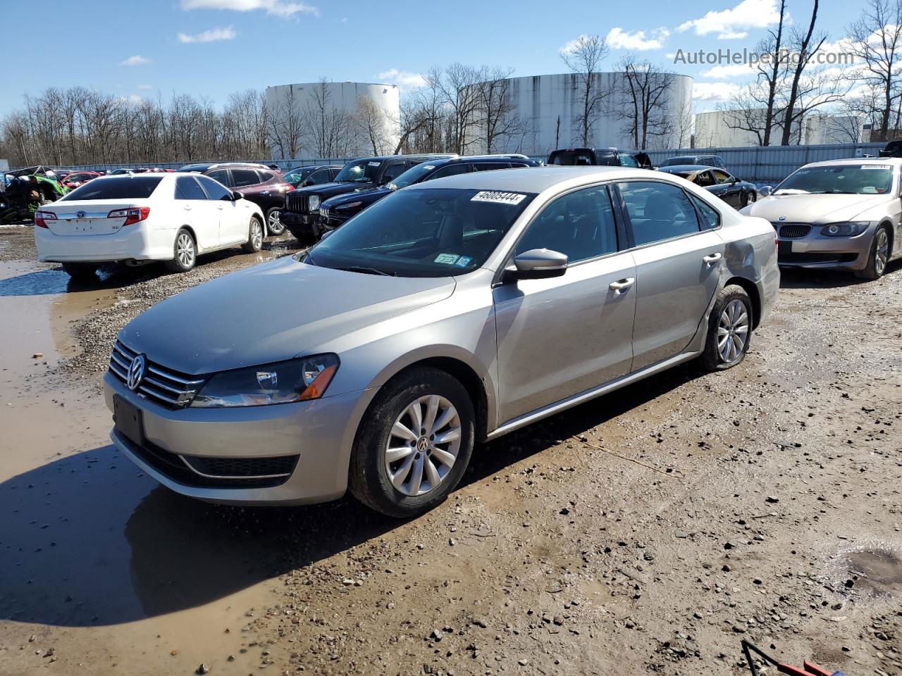 2013 Volkswagen Passat S Серебряный vin: 1VWAP7A33DC131572